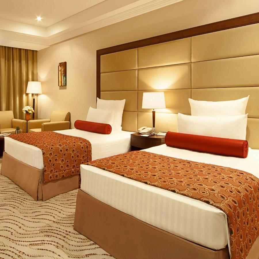 Park Regis Kris Kin Hotel Dubai Eksteriør billede A room at the hotel