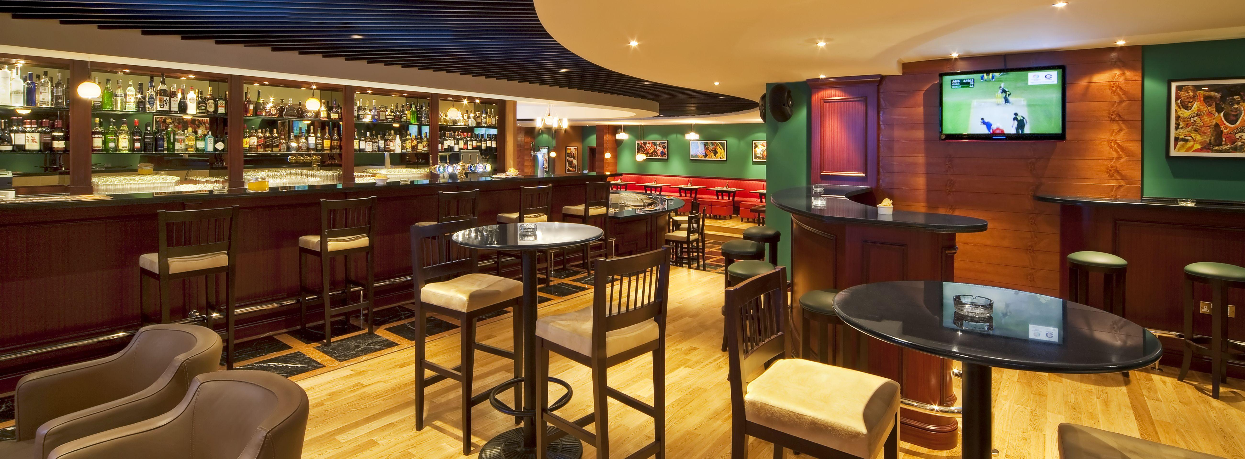 Park Regis Kris Kin Hotel Dubai Eksteriør billede The bar at the hotel