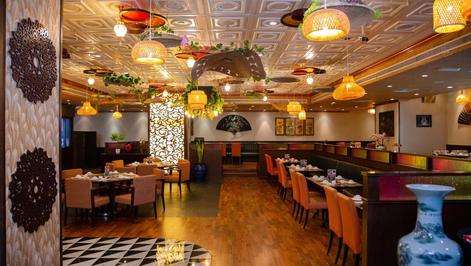 Park Regis Kris Kin Hotel Dubai Eksteriør billede Interior of a restaurant in Hong Kong